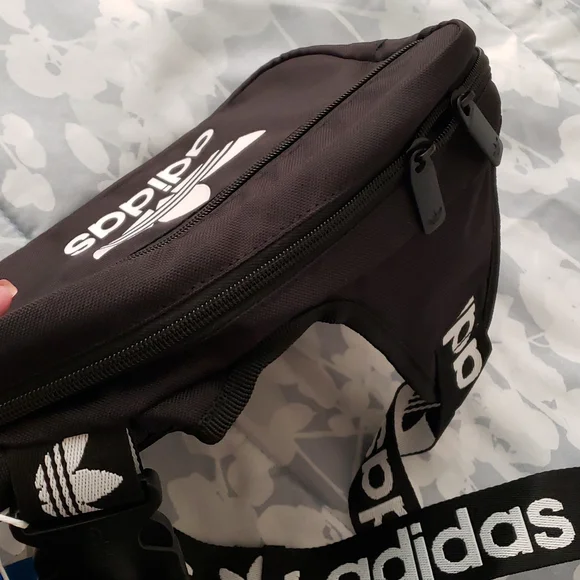 NEW Adidas Sling Black - Picture 3 of 7